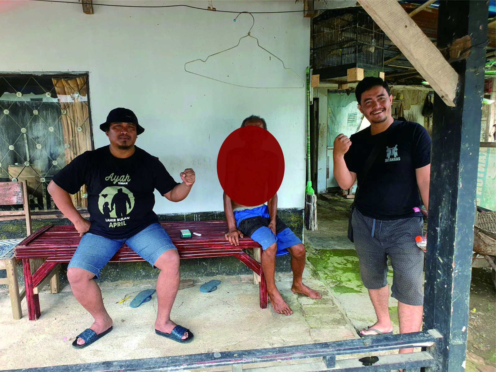 PD (70), Warga Kecamatan Bangorejo Banyuwangi, saat Berhasil Diamankan Unit IV Resmob Satreskrim Polresta Banyuwangi atas Dugaan Kasus Pencabulan Anak Dibawah Umur, Selasa (31/01). Jaenudin/Banyuwangihits.id
