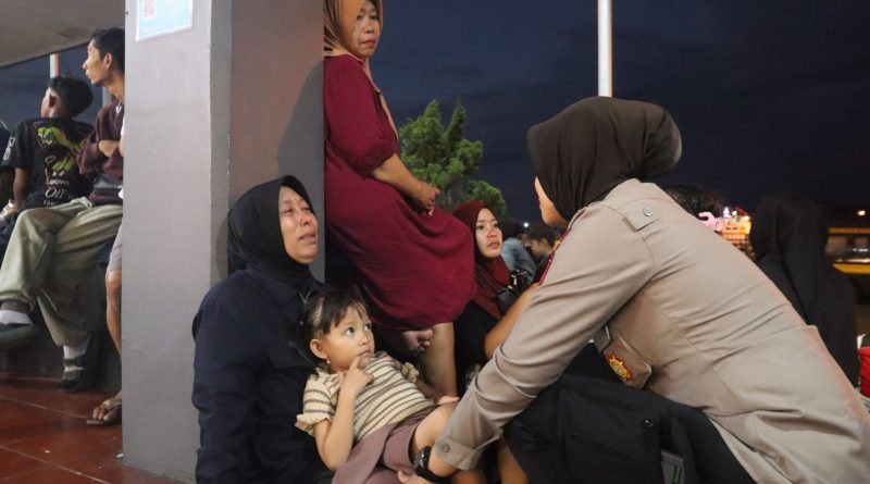 Polwan Banyuwangi Dampingi Korban KMP Tunu, Bantu Pulihkan Trauma Anak dan Perempuan