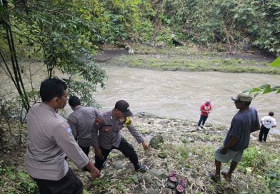 Seorang Perempuan Diduga Hanyut di Sungai Setail, Polsek Bangorejo Lakukan Pencarian
