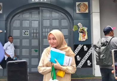 Eks Karyawan Bank Kasus Penggelapan Rp3 Miliar Bebas Bersyarat dari Lapas Banyuwangi. Eks Karyawan Bank Kasus Penggelapan Rp3 Miliar Bebas Bersyarat dari Lapas Banyuwangi.