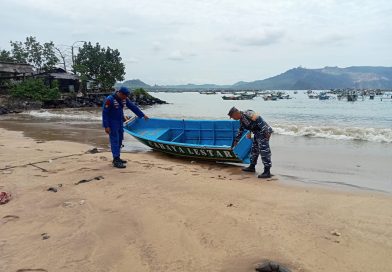 Nelayan Asal Pancer Banyuwangi Tewas Setelah Dua Hari Melaut Dihantam Ombak.