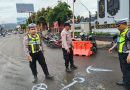 Kecelakaan Maut di Ketapang, Pengendara Motor Tewas Terlindas Truk di Jalan Gatot Subroto. Kecelakaan Maut di Ketapang, Pengendara Motor Tewas Terlindas Truk di Jalan Gatot Subroto.