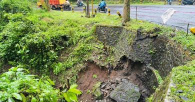 Jalur Gumitir Ambles Lagi, Retakan Capai 6 Meter di Tikungan Kalibaru.