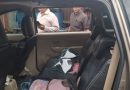 Pencuri Gasak Laptop dan Puluhan Materai usai Pecah Kaca Mobil di Jalan Raya Kembiritan Genteng.