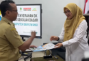 Bupati Banyuwangi Lantik 9 Kepala Sekolah SD, Ajak Aktif Tangani Anak Putus Sekolah. Bupati Banyuwangi Lantik 9 Kepala Sekolah SD, Ajak Aktif Tangani Anak Putus Sekolah.