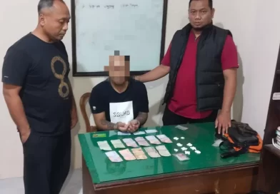 Polisi Ringkus Pengedar Pil Trihexyphenidyl di Rumah Kontrakan Genteng. Polisi Ringkus Pengedar Pil Trihexyphenidyl di Rumah Kontrakan Genteng.