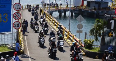 Puncak Arus Balik Lebaran 2026, Ribuan Kendaraan Padati Pelabuhan Ketapang Banyuwangi.