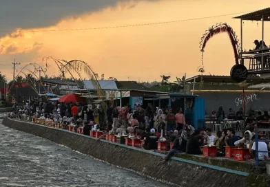 Pesona Ngopi Pinggir Kali dan Tubing Sumbergondo Meriahkan Banyuwangi Attraction 2026.