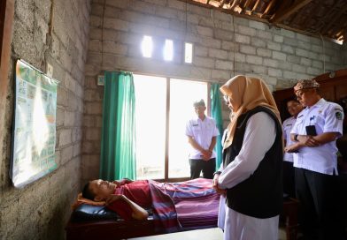 Bupati Ipuk Ngantor di Tiga Desa Purwoharjo, Hadirkan Layanan Kesehatan hingga Penguatan Ekonomi Warga.