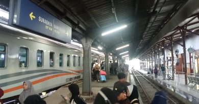KAI Daop 9 Jember Minta Maaf, KA Pandalungan dan Blambangan Ekspres Terlambat Akibat Gangguan di Bekasi Timur.