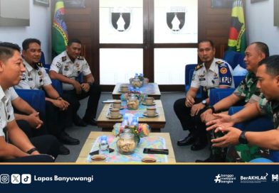 Kalapas Banyuwangi Perkuat Sinergi dengan Kodim 0825, Fokus Jaga Stabilitas Keamanan Lapas.
